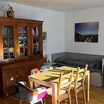 Wh Apartman *
